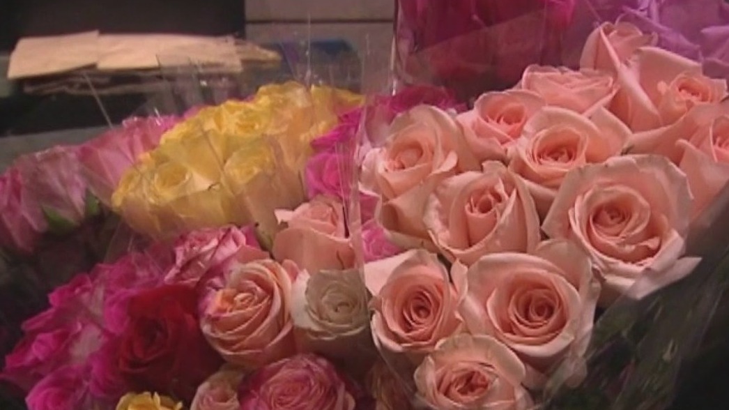 Scottsdale florist says to act quick when buying Valentine's Day flowers