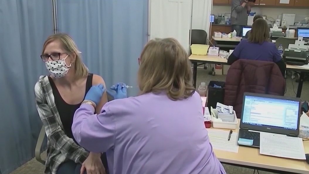 COVID-19 vaccine: Arizona focuses on at-risk groups, targeted zip codes