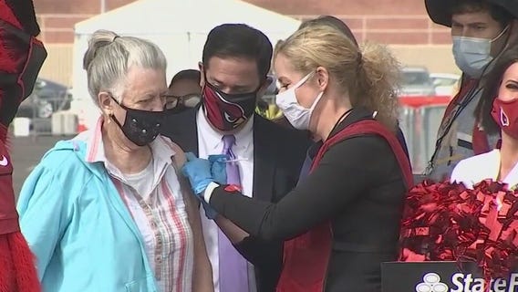 State Farm Stadium in Glendale marks 500,000th COVID-19 dose administered