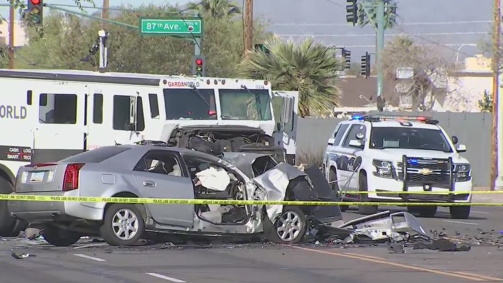 Police investigating armored car crash in Phoenix