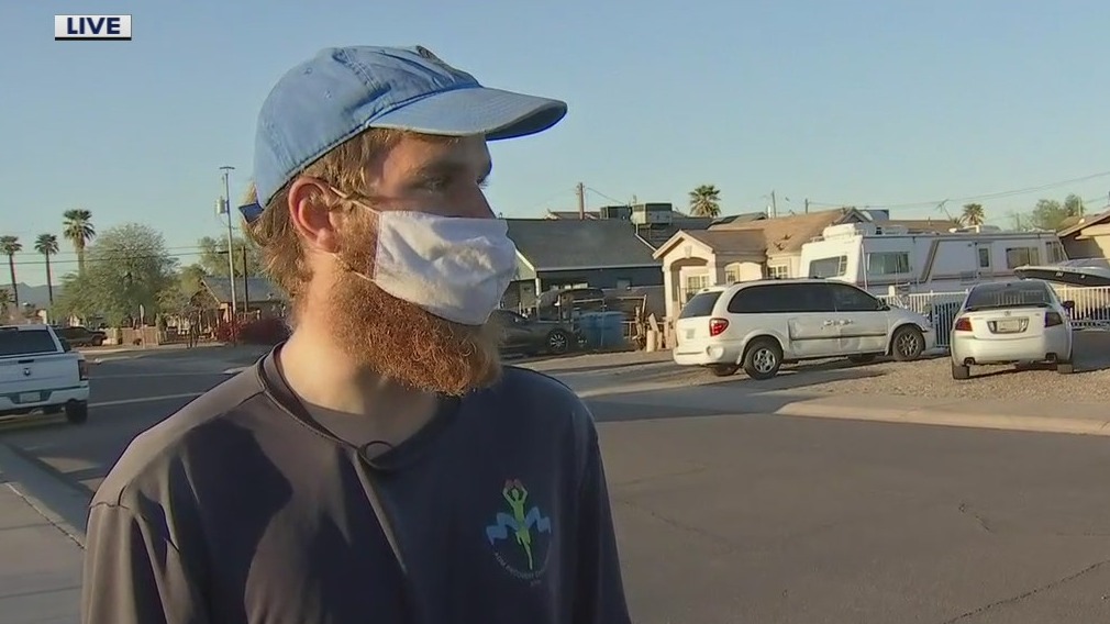 Man walks across America for charity, makes a stop in Phoenix
