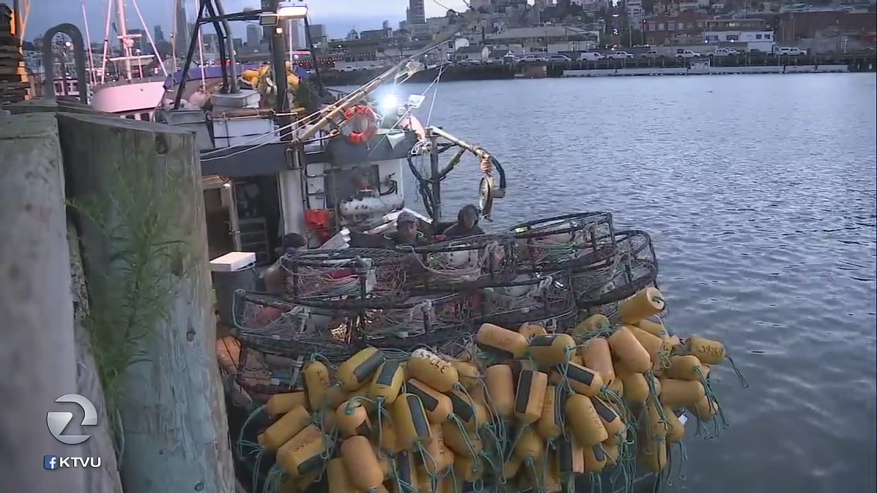 Fishermen set out as commercial crabbing season opens