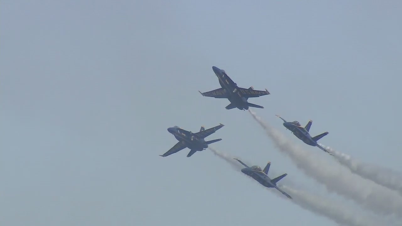 Blue Angels perform airshow over San Francisco