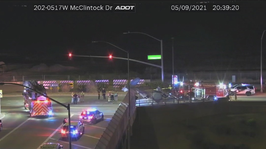 Crews respond to plane crash in Chandler | FOX 10 Phoenix