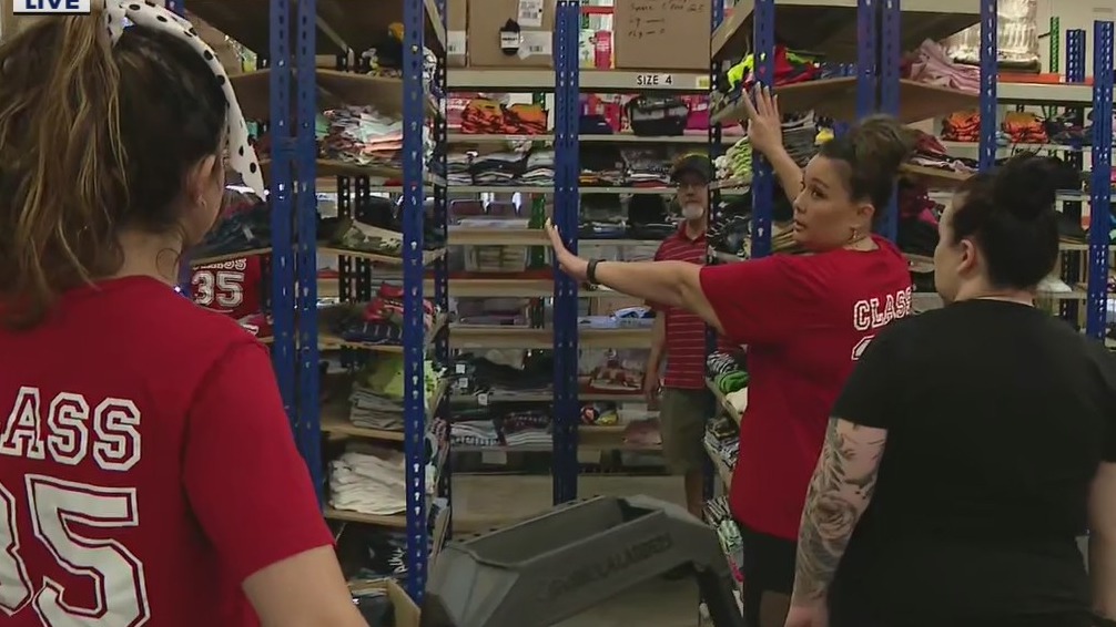 Scottsdale Leadership completes project benefiting Arizona Helping Hands