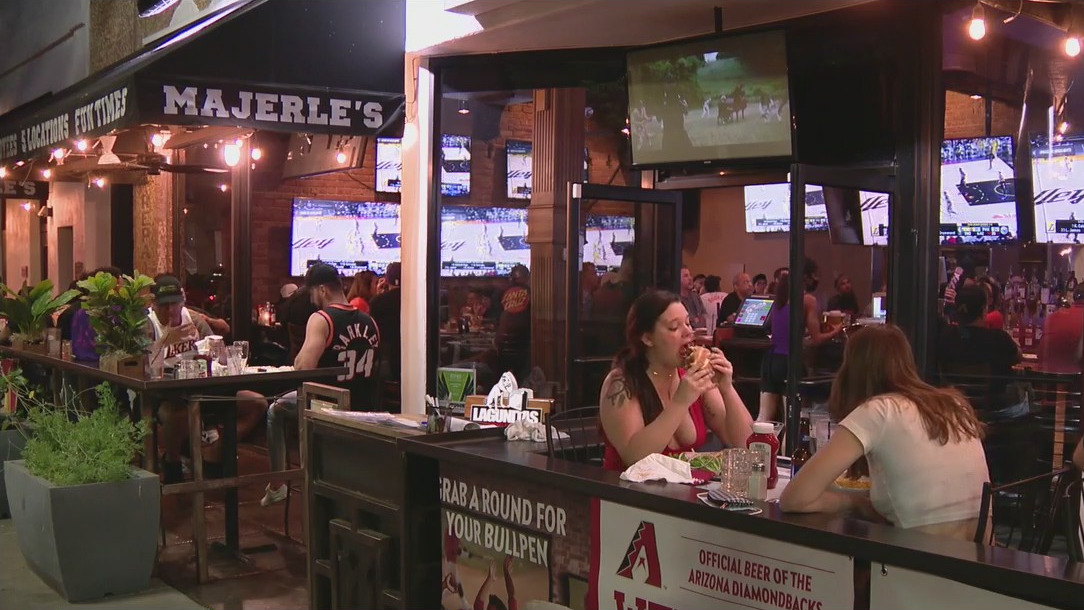 Sports games in Downtown Phoenix bring new life to area businesses