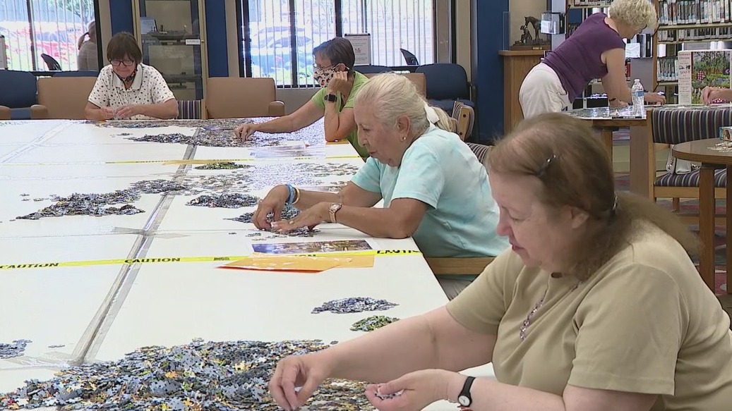 Sun City West residents assemble 42,000-piece puzzle