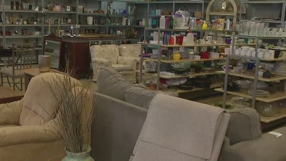 Thrifty Thursday: Hope's Closet