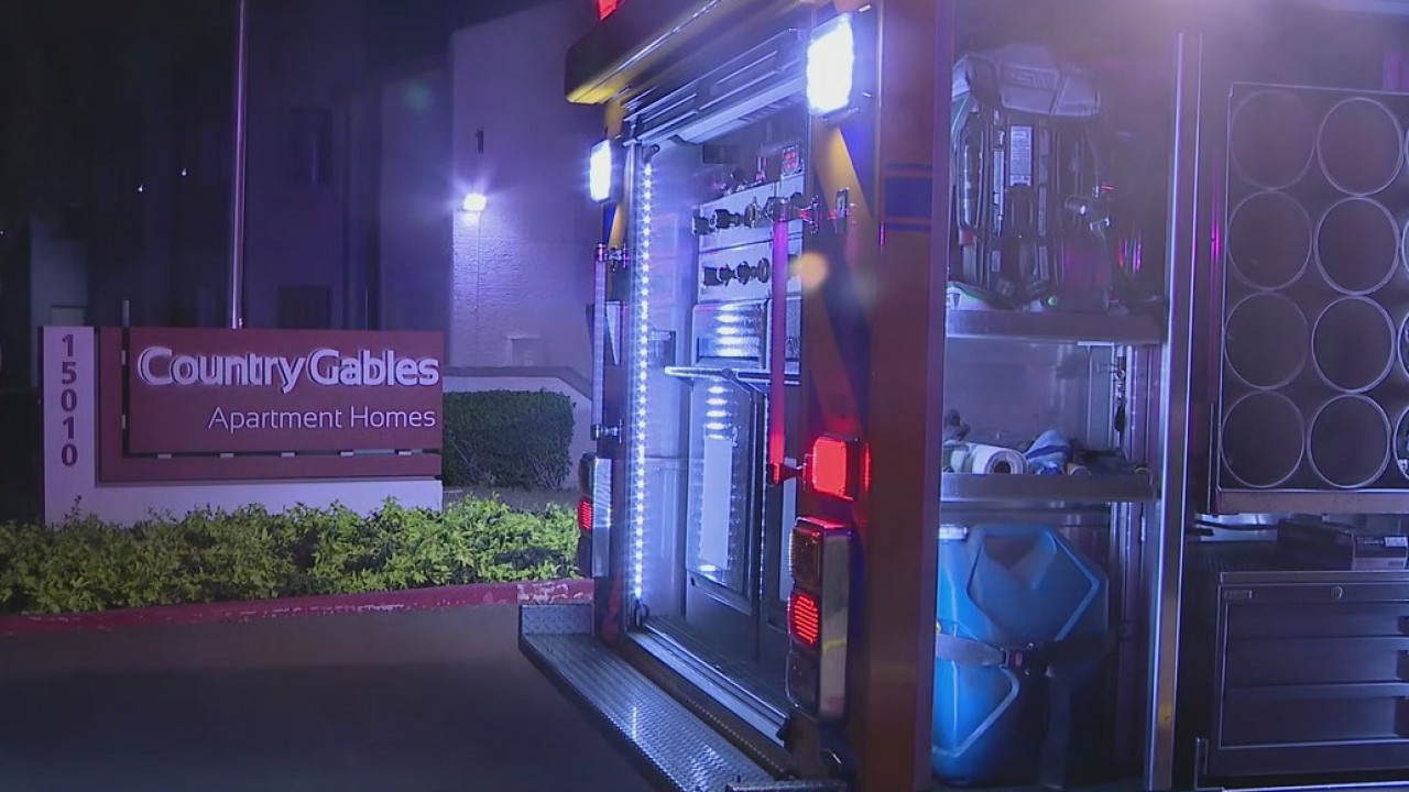 6 displaced following fire at Glendale apartment complex | FOX 10 Phoenix