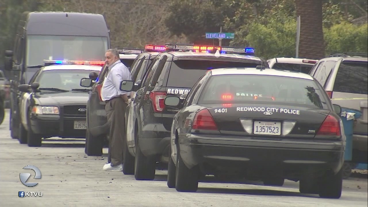 Redwood City police shoot man armed with knife, man later dies