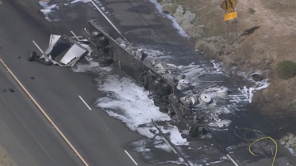 2 dead following crash along I-10 near Casa Grande | FOX 10 Phoenix
