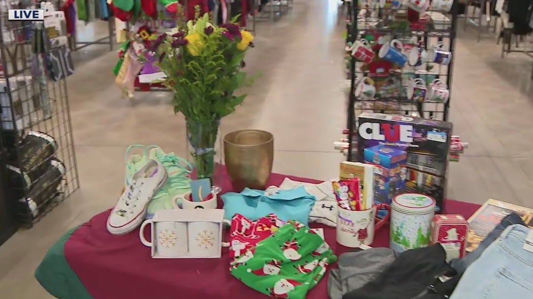 Secondhand gifting at Goodwill