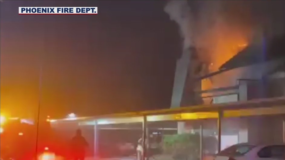 16 people displaced, 8 apartment units damaged in Phoenix apartment ...
