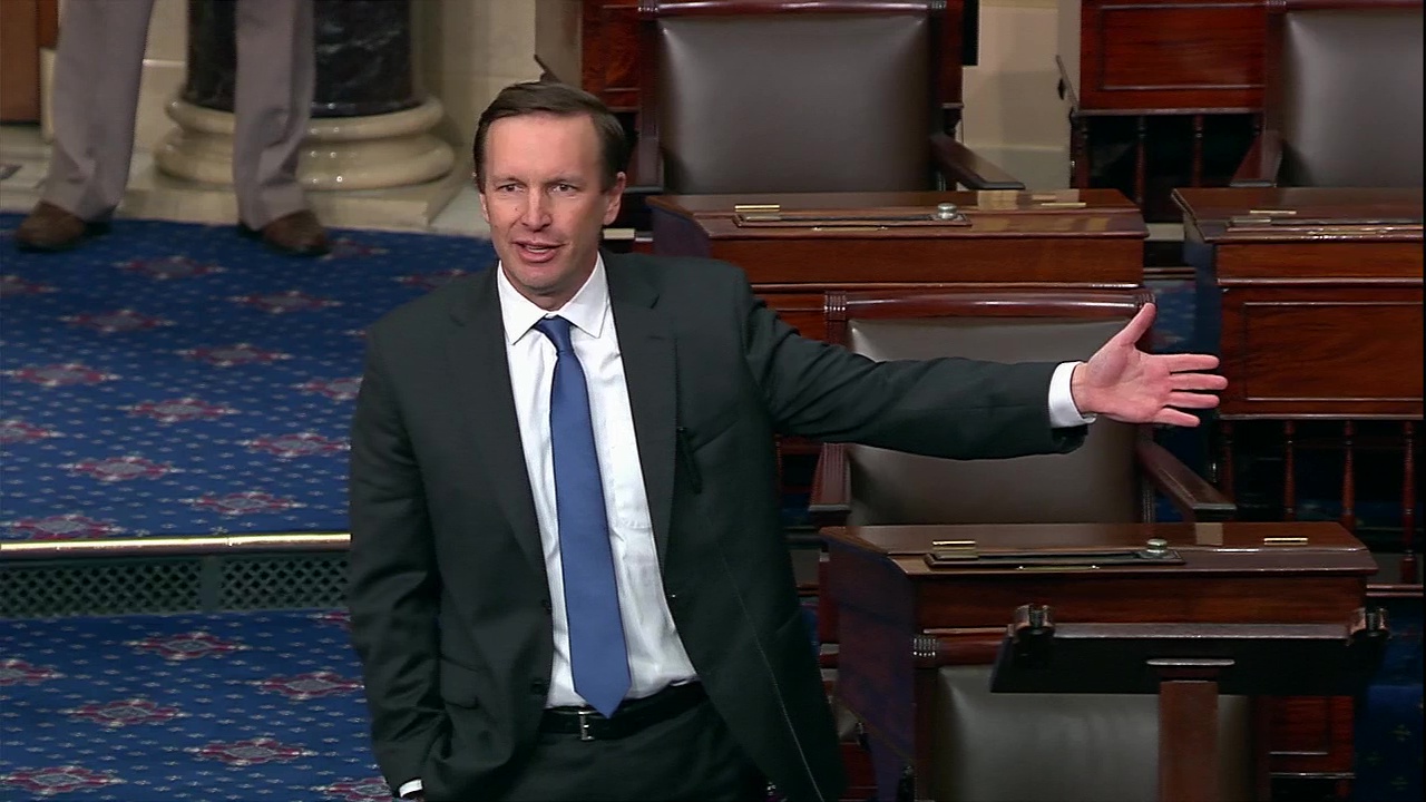 Sen. Chris Murphy begs for gun control after Texas school shooting: 'What are we doing?'