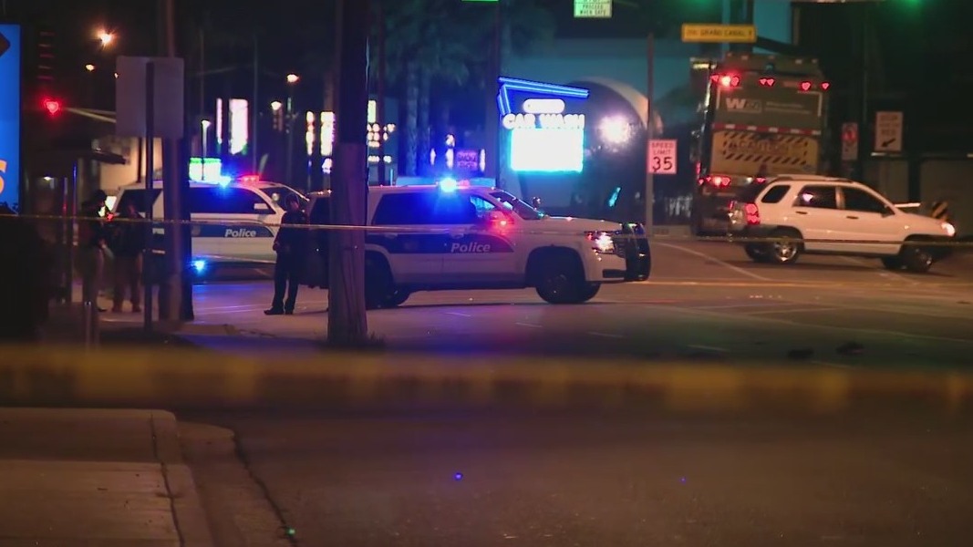 Woman hit, killed by car while crossing street in Phoenix | FOX 10 Phoenix