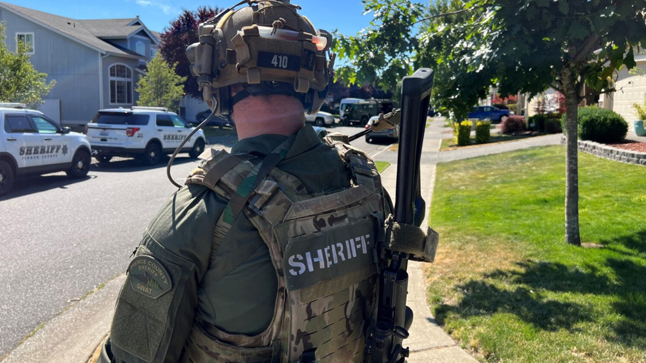 SWAT team arrests DV suspect after 7-hour standoff in Spanaway | FOX 13 ...