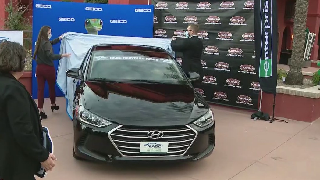 Phoenix Air Force veteran gifted new car