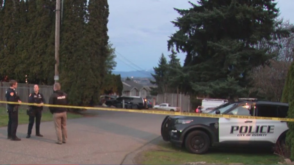 Homicide investigation underway in Everett