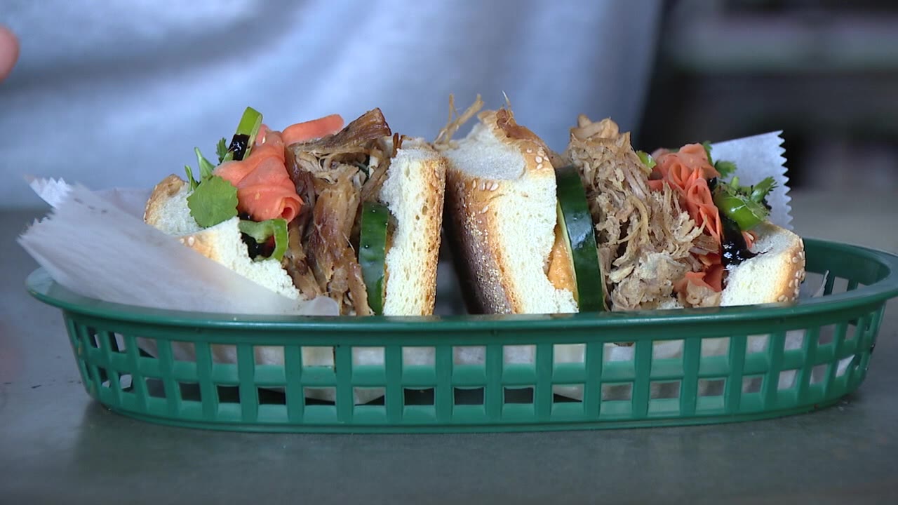 Poe's Sandwich Joint & Human Robot: A partnership serving great dishes and beer in Old Kensington