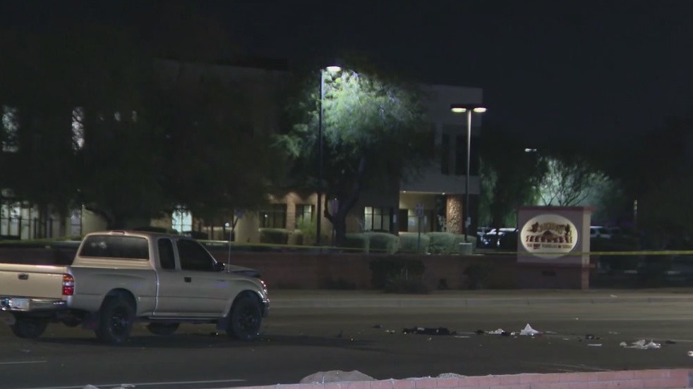 Pedestrian critically hurt after being hit by car in Peoria | FOX 10 ...