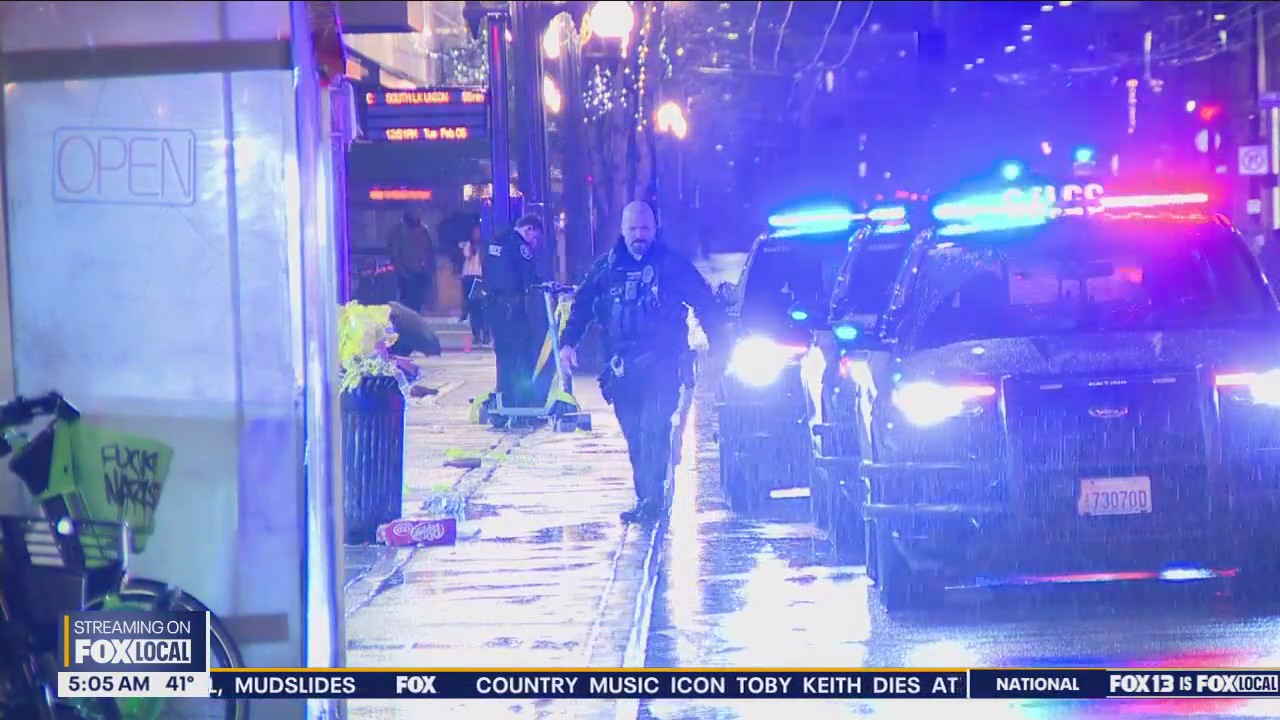 Seattle Police investigate stabbing on Pike Street
