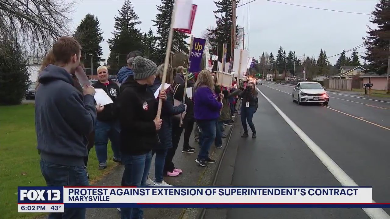 Educators and community members protest contract extension for Marysville superintendent