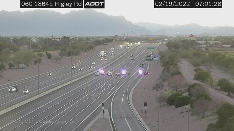 Deadly crash closes US 60 in Mesa | FOX 10 Phoenix