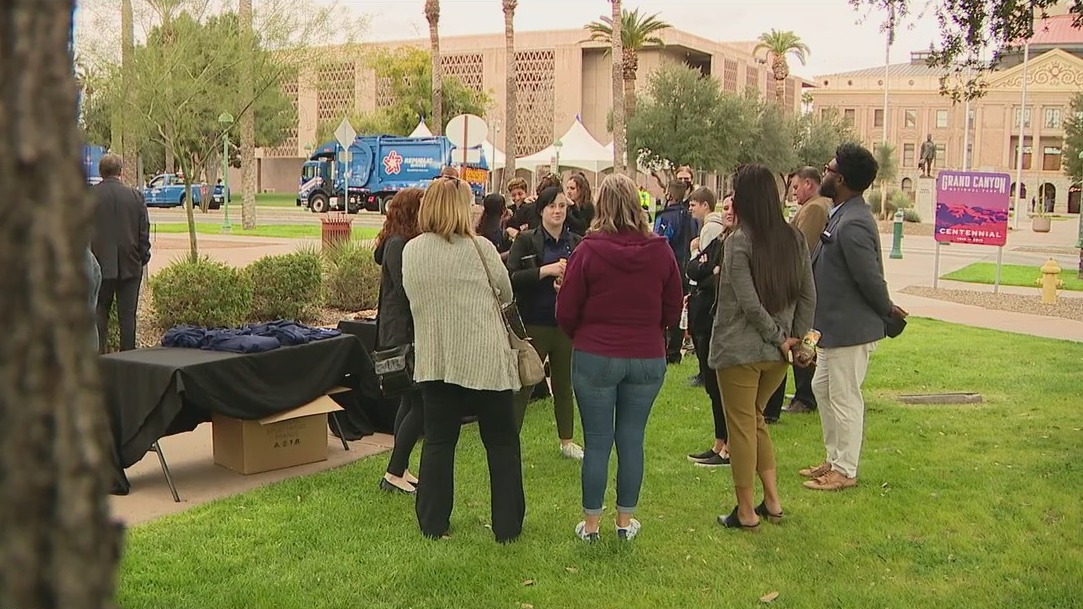 Arizona students learn about government via YMCA program