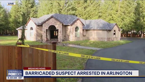 Barricaded suspect arrested in Arlington