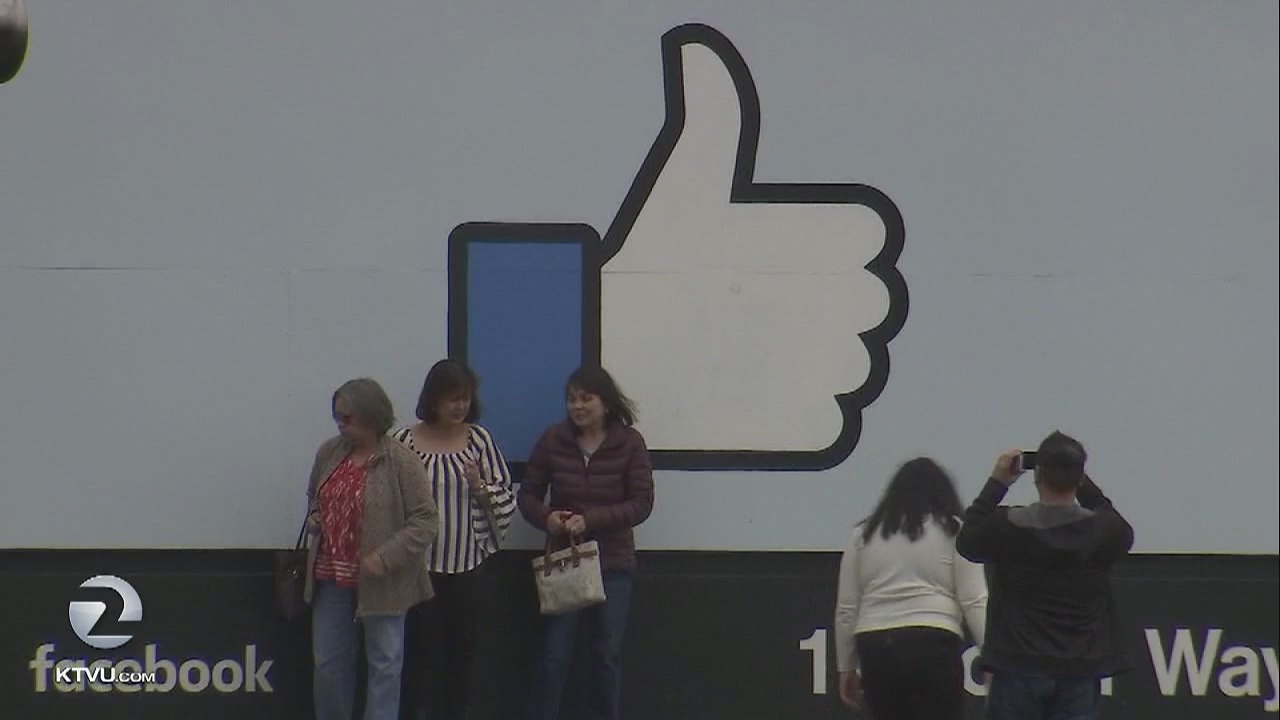 In CNN interview, Facebook's Zuckerberg apologizes for 'major breach of trust'