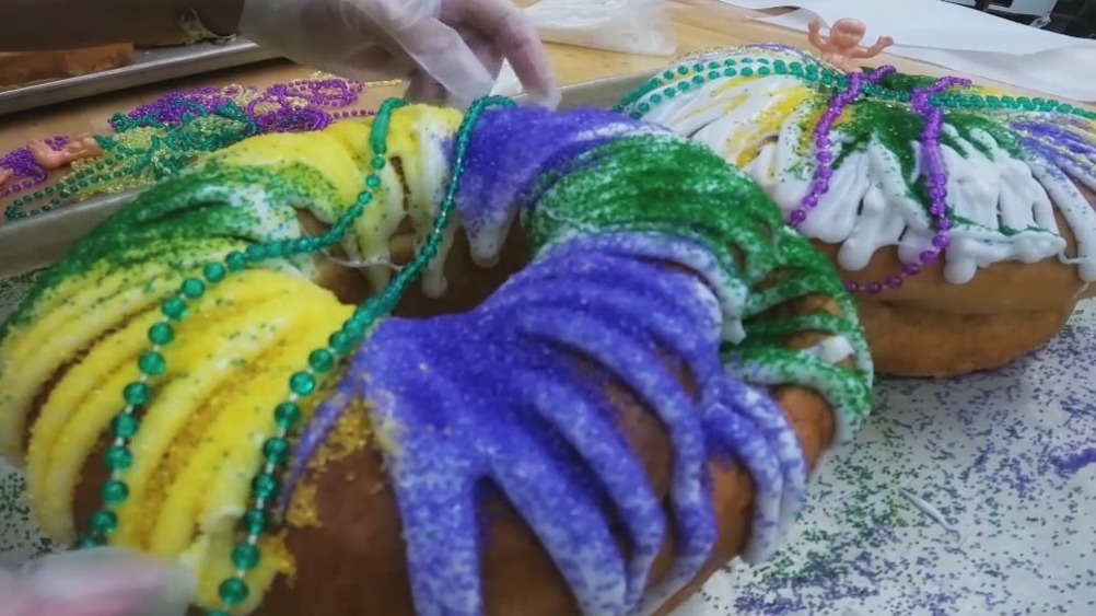 Bashas helping Arizonans celebrate Mardi Gras at home with traditional baked goods