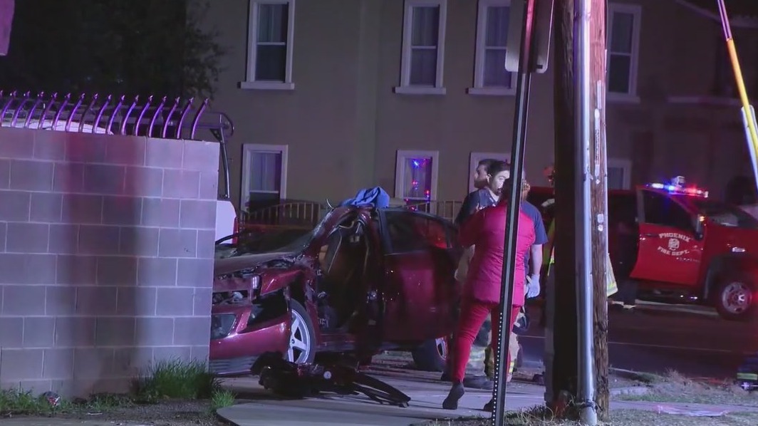 1 critically injured in crash near downtown Phoenix | FOX 10 Phoenix