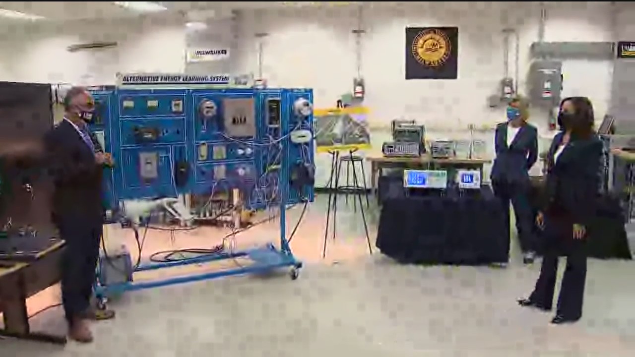 VP Harris tours UWM clean energy lab
