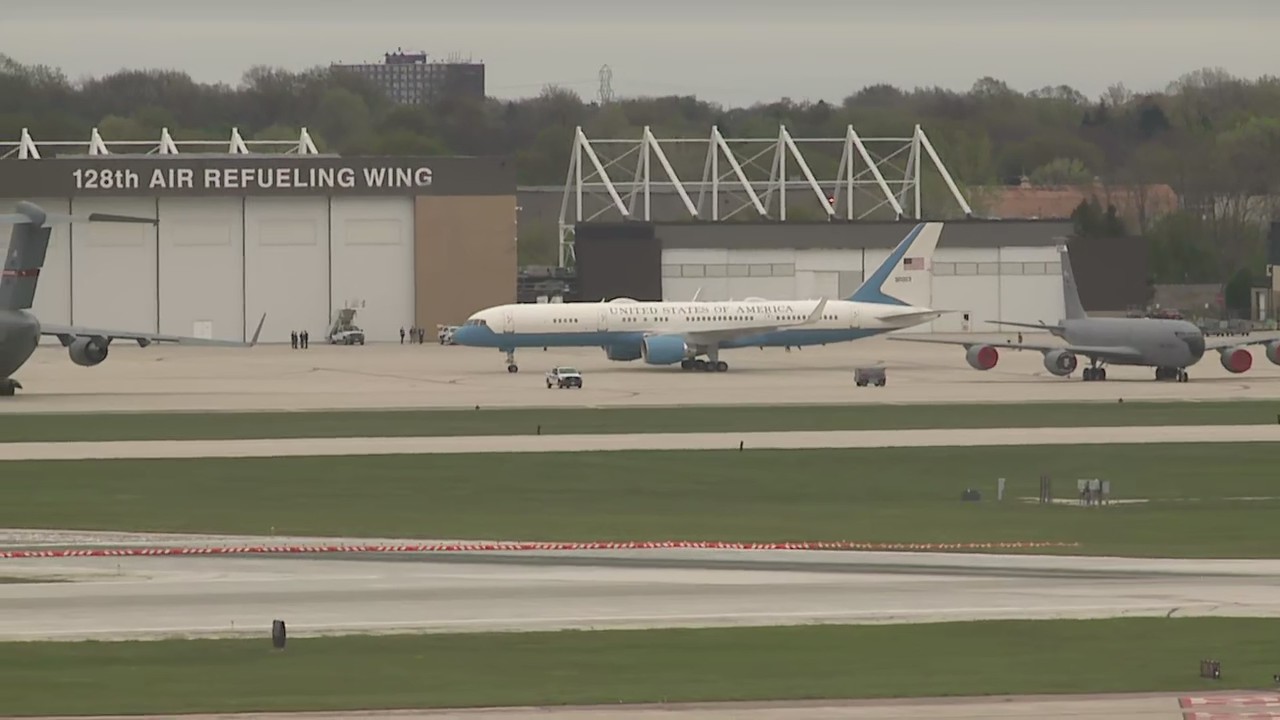 Air Force Two arrives in Milwaukee
