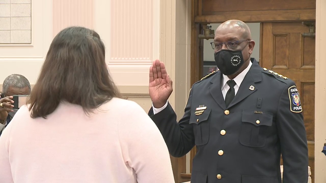 Racine swears in new police chief