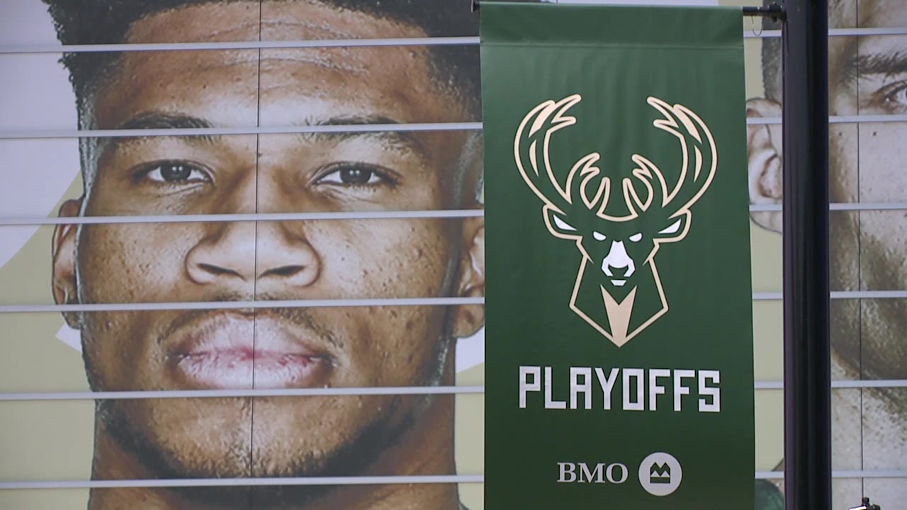 Specialist discusses knee injuries after Giannis hyperextension