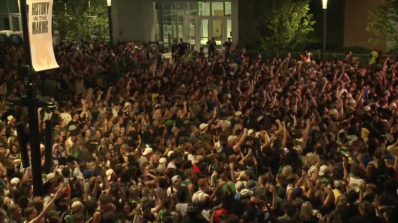 Bucks ramp up food, entertainment for NBA Finals