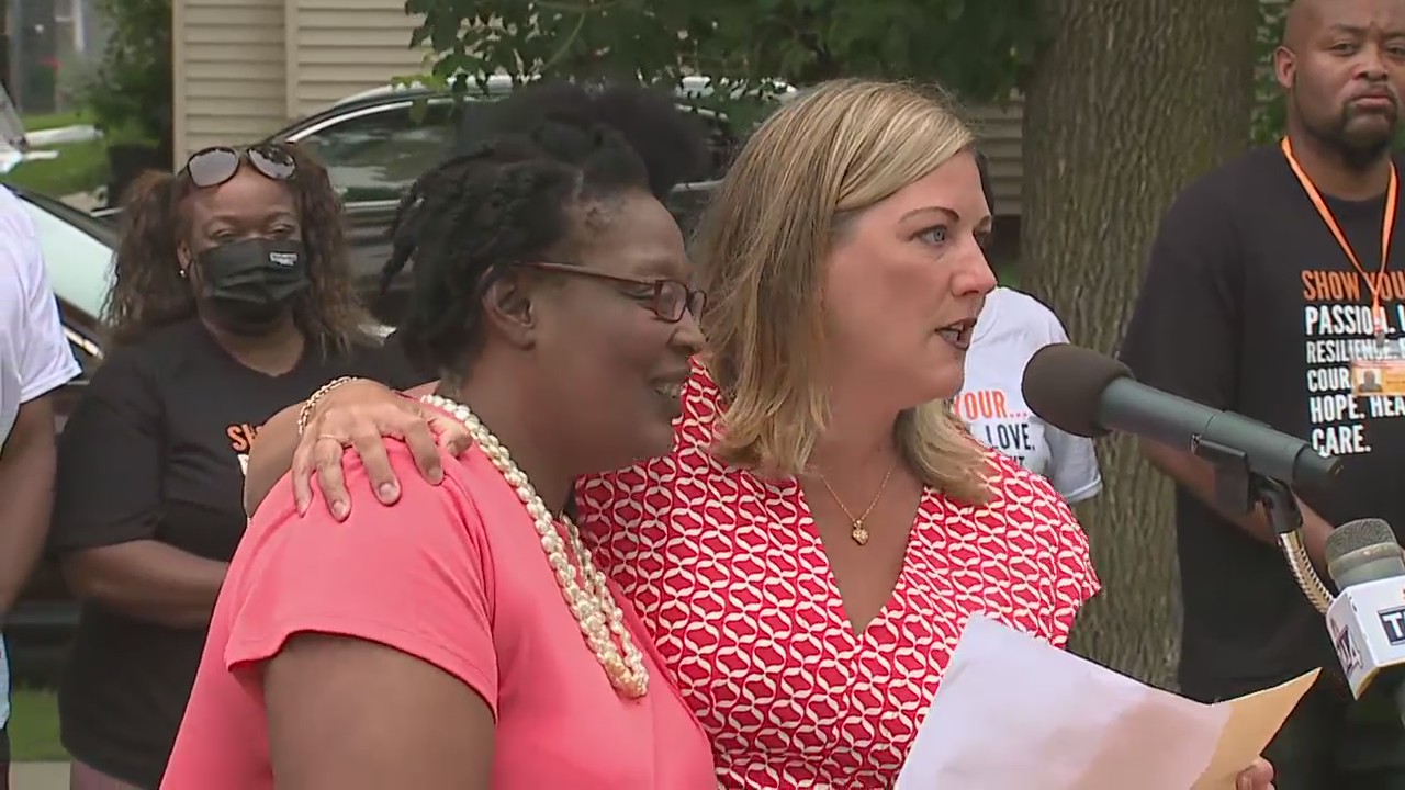 Administering COVID vaccine door-to-door