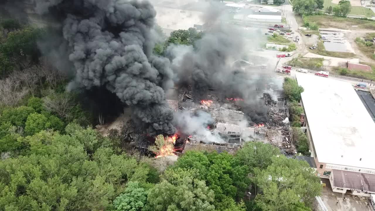 SKYFOX over 5-alarm Fort Atkinson fire