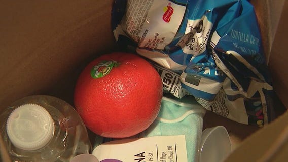 Teens pack lunches to help out Phoenix nonprofit Homeward Bound