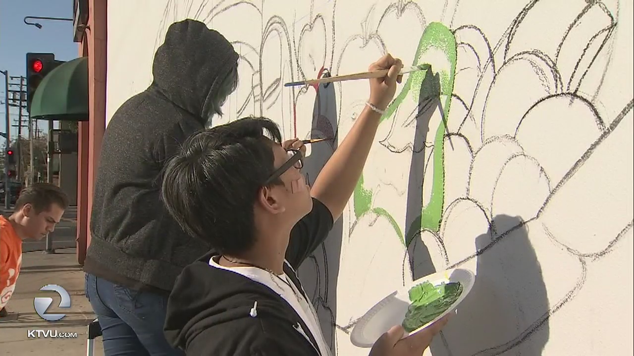 San Jose neighborhood mural spruces up blighted area