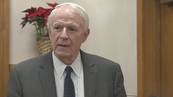 Milwaukee Mayor Tom Barrett reveals is resigning Wednesday