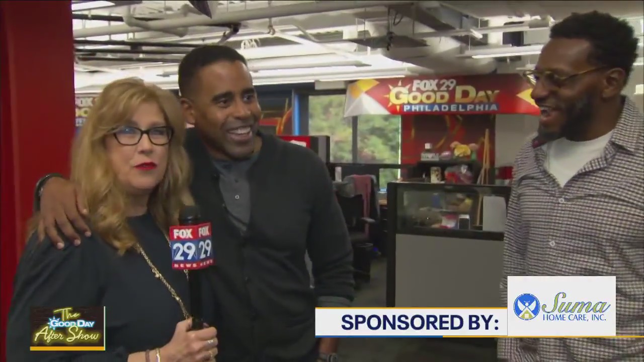 When do you put up holiday decorations: Newsroom reacts