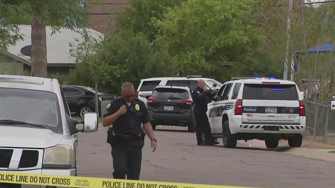 Man critically hurt following shooting in Phoenix | FOX 10 Phoenix