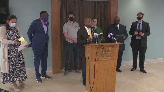 Milwaukee Mayor Cavalier Johnson highlights free and reduced-cost internet access in city