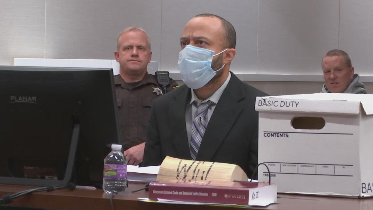 Darrell Brooks trial: Judge admonishes defendant for frequent interruptions during testimony