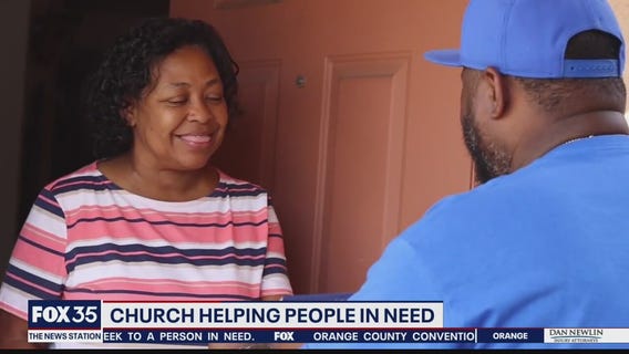 Pay It Forward: Orlando church gives $1,000 to mother and son in need
