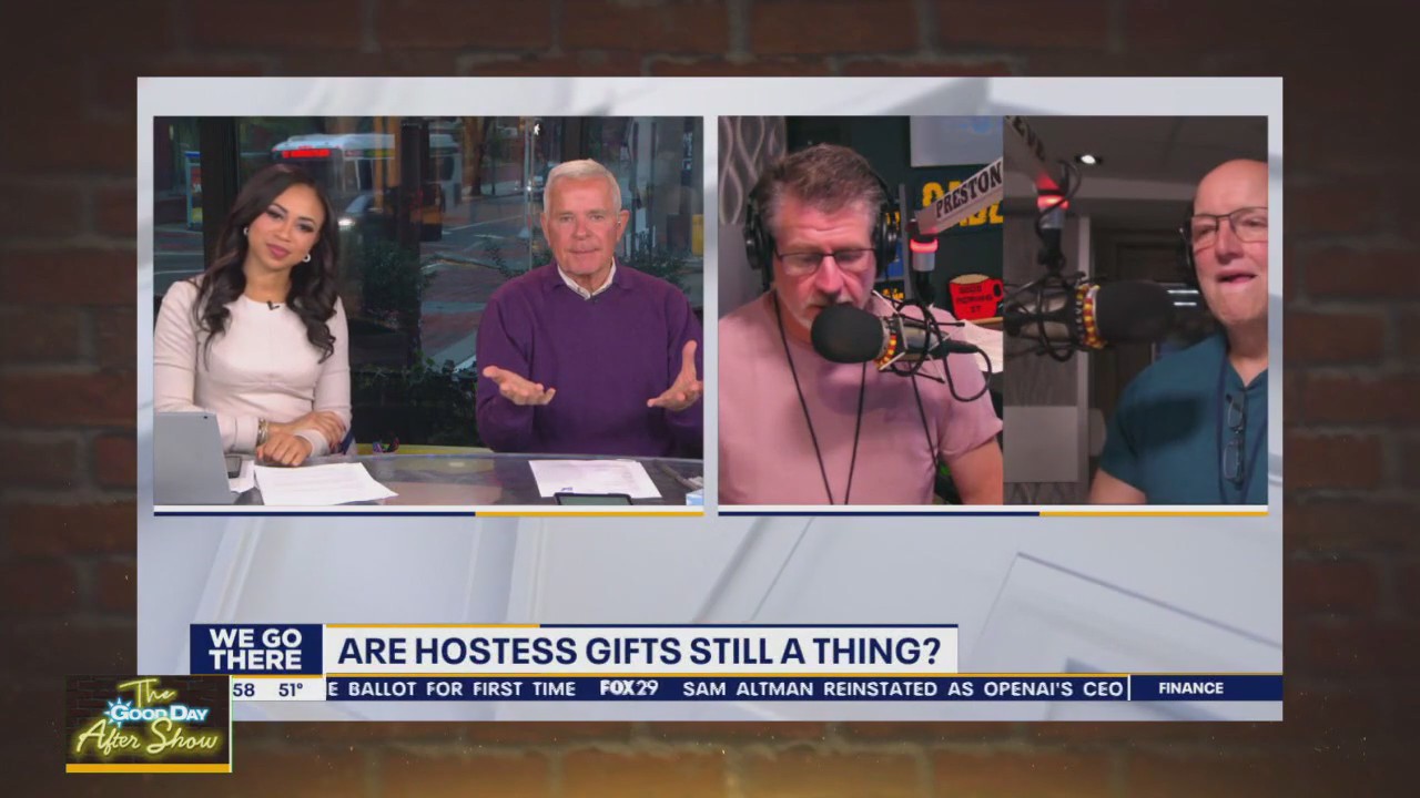 Moment of the Day: What should guests bring to Thanksgiving dinner?