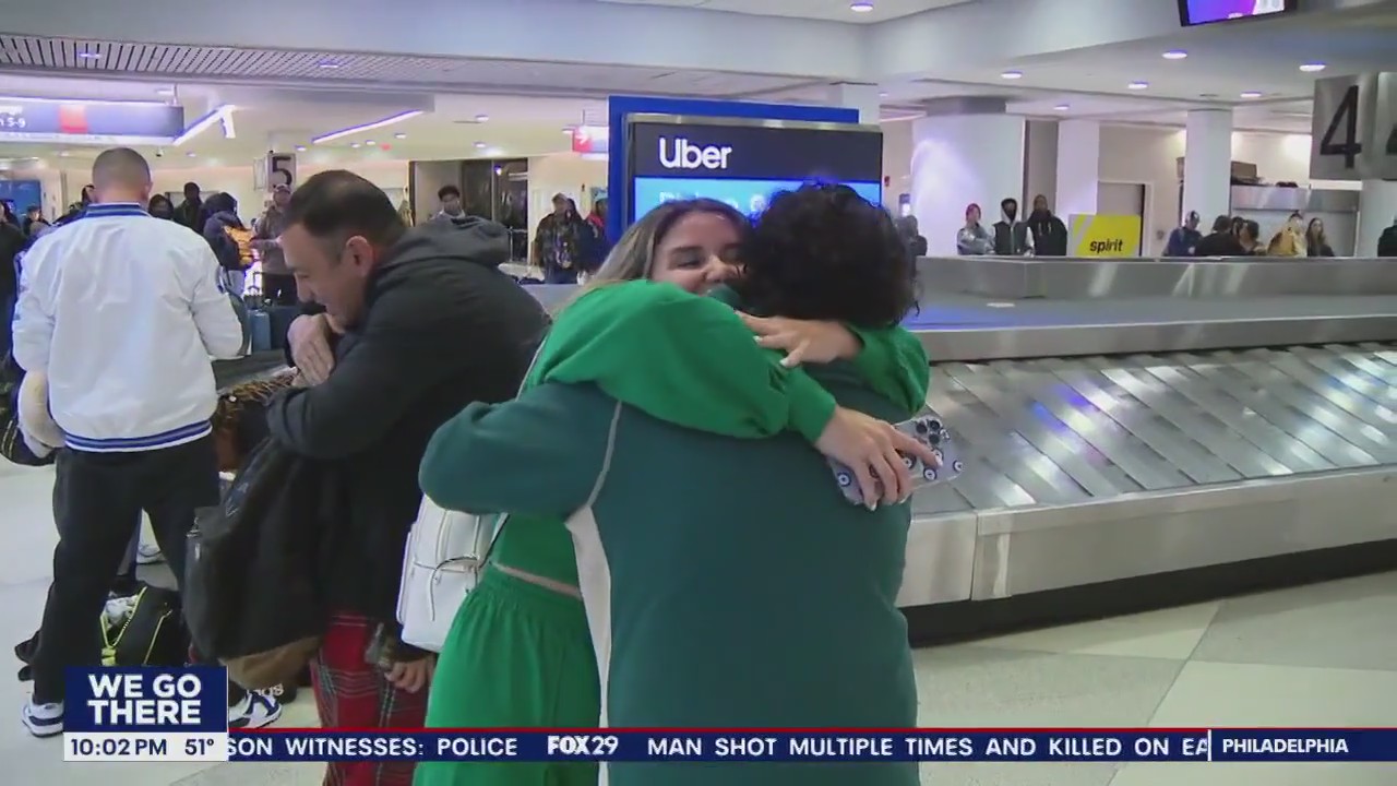 PHL the scene of happy reunions as travelers arrive for Thanksgiving