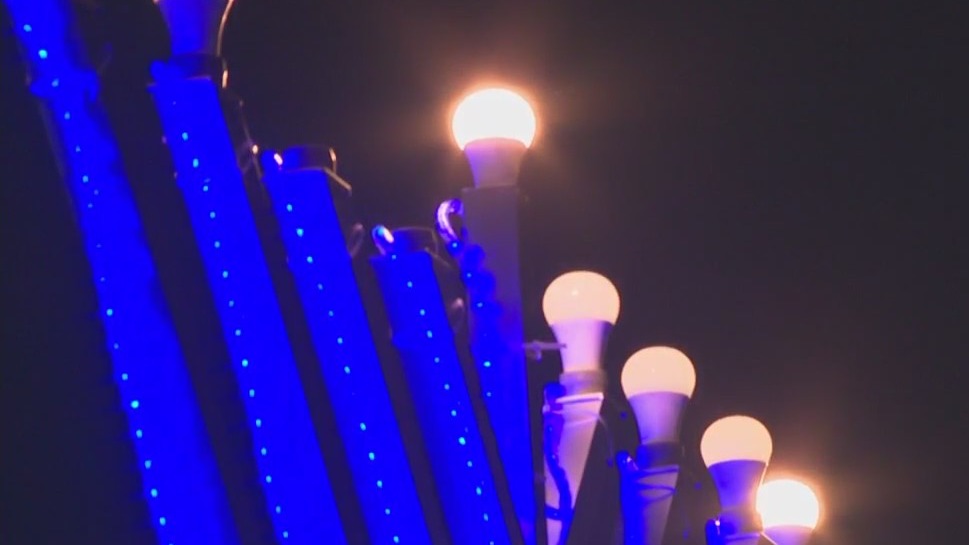 Milwaukee joins Hanukkah ?Shine a Light? initiative, fights antisemitism